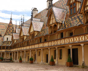 private-tours-hospices-de-beaune-bourgogne.jpg